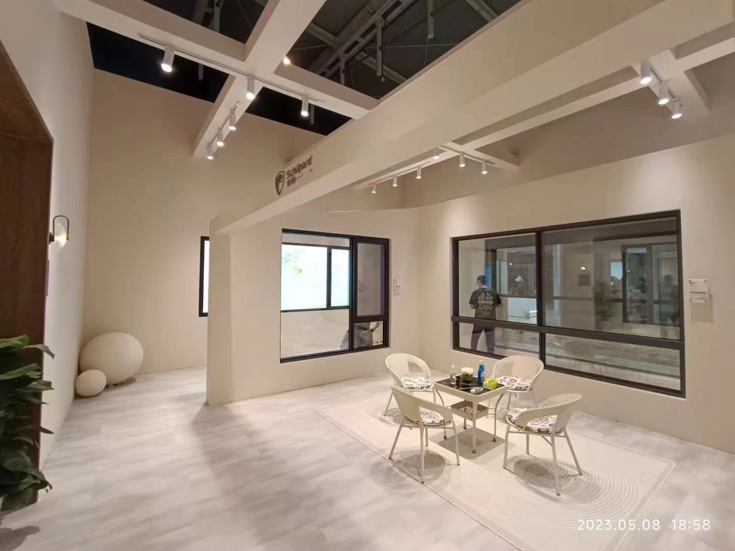 世豹门窗-建材展 案例 第6张